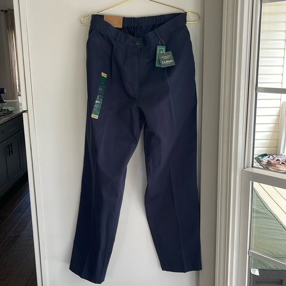 LL Bean Original Fit Pleated Navy Pant - Picture 1 of 3